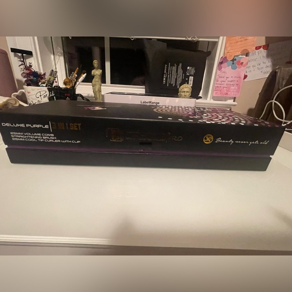 Royal Hair Styling Technology, Limited Edition Series Brand New Never Used ❤️ - Picture 4 of 5